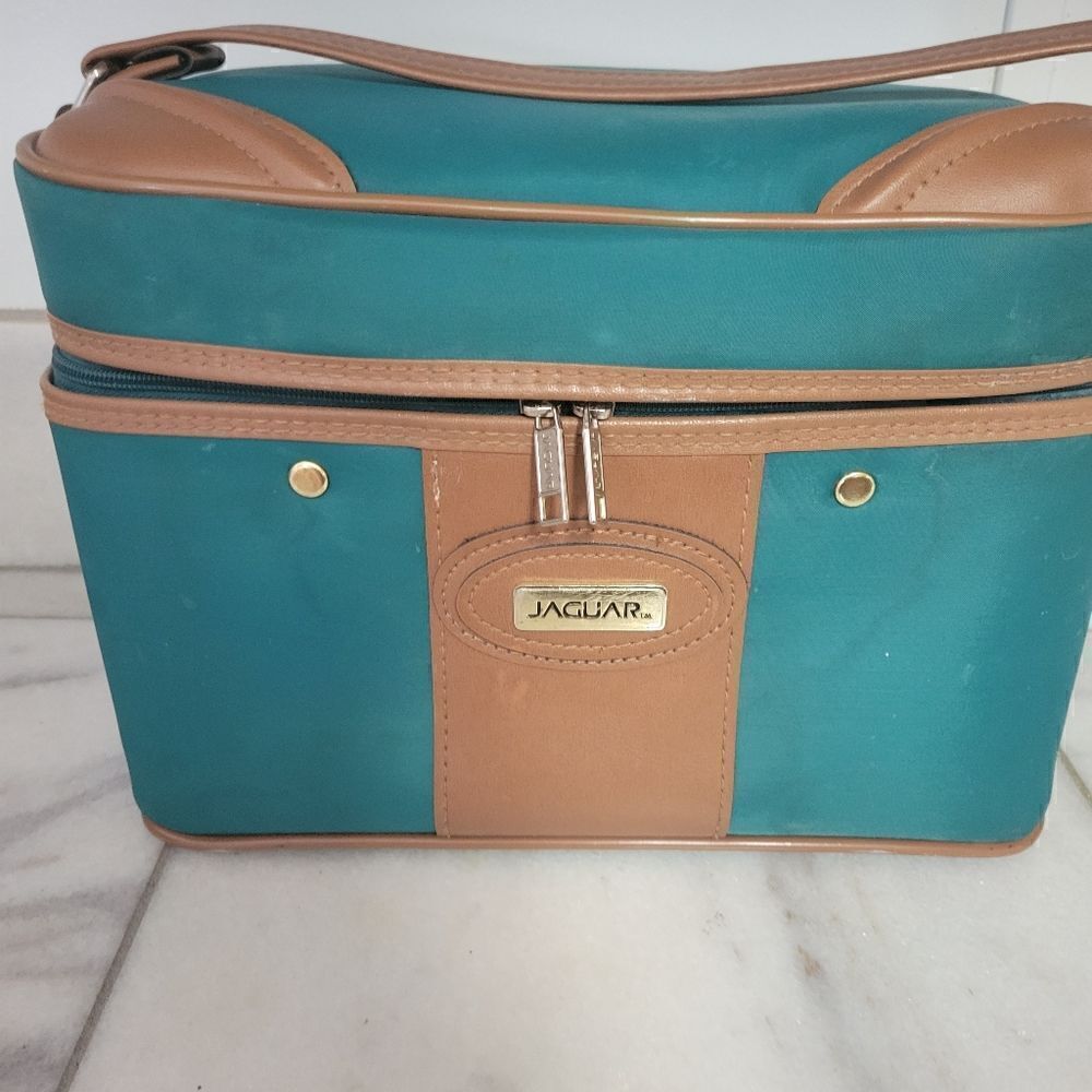Jaguar Bags Vintage 90's Green Train Cosmetic Camera Bag Suitcase